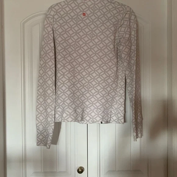 Jacket - Picture 2 of 4